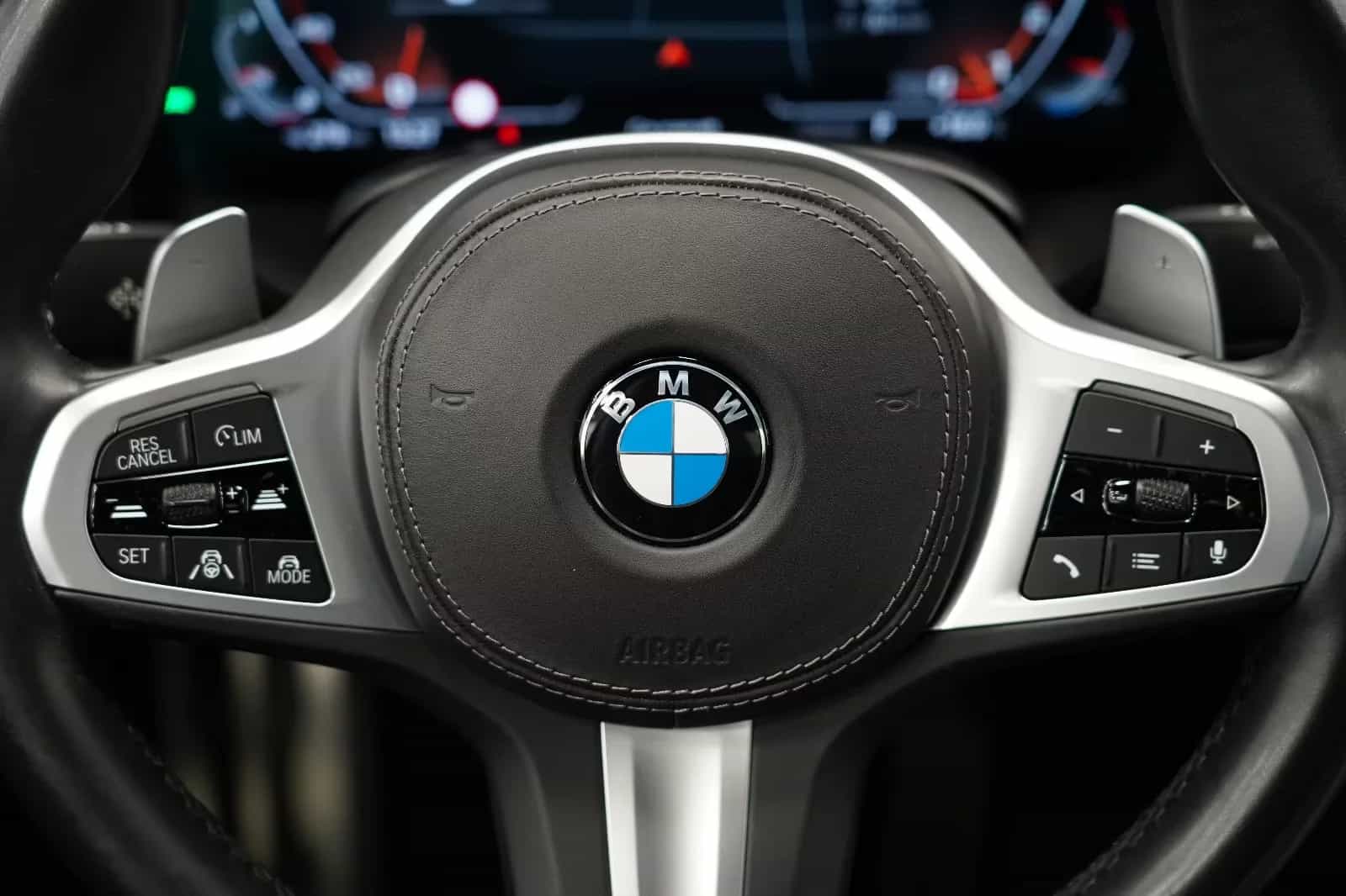BMW M850 06/2021-photo-17