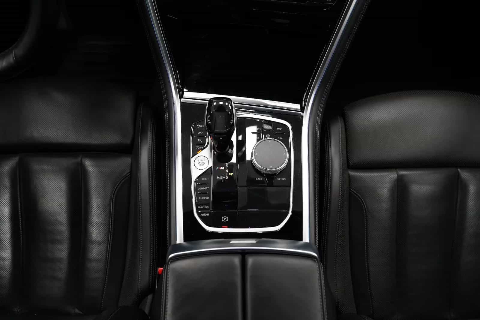 BMW M850 06/2021-photo-24