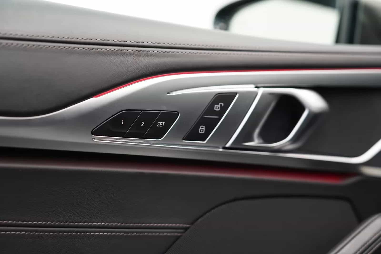 BMW M850 06/2021-photo-27