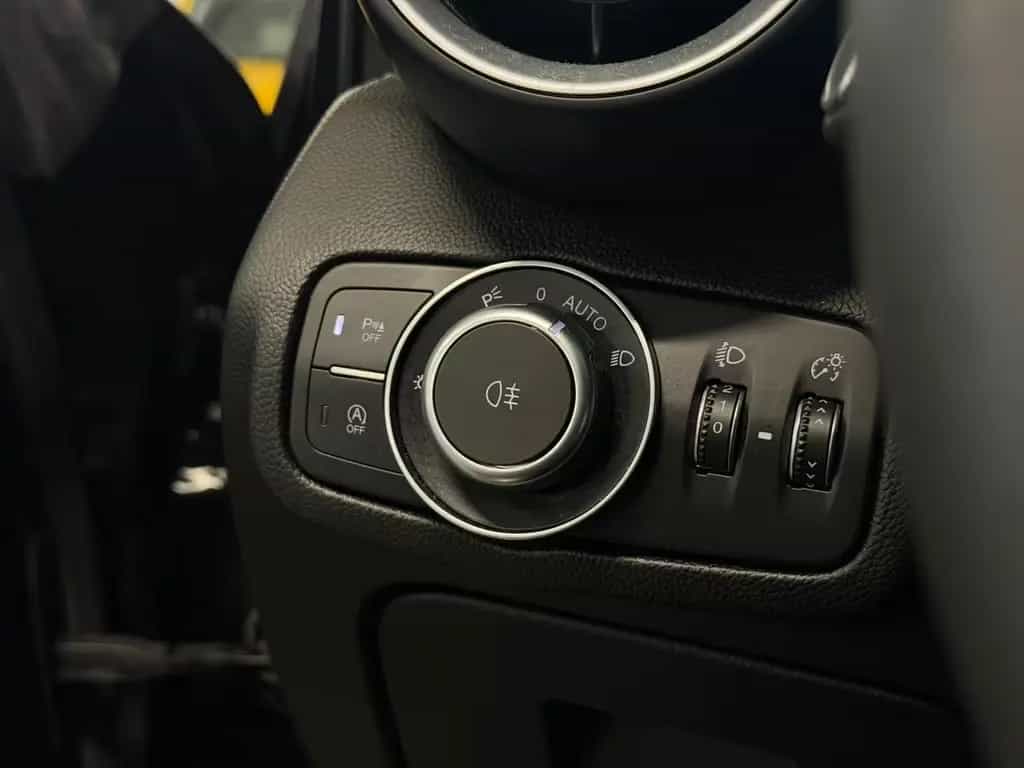 Alfa Romeo Giulia Super BIXEN+PANO+ACC+CARPLAY+MEMORY+SPUR. 10/2019-photo-9