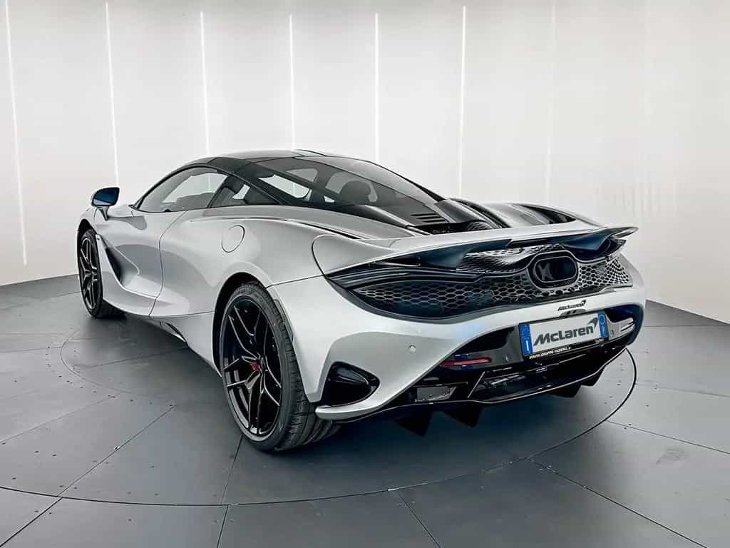 McLaren 750S Coupe MY27 - McLaren Milano 03/2026-photo-3