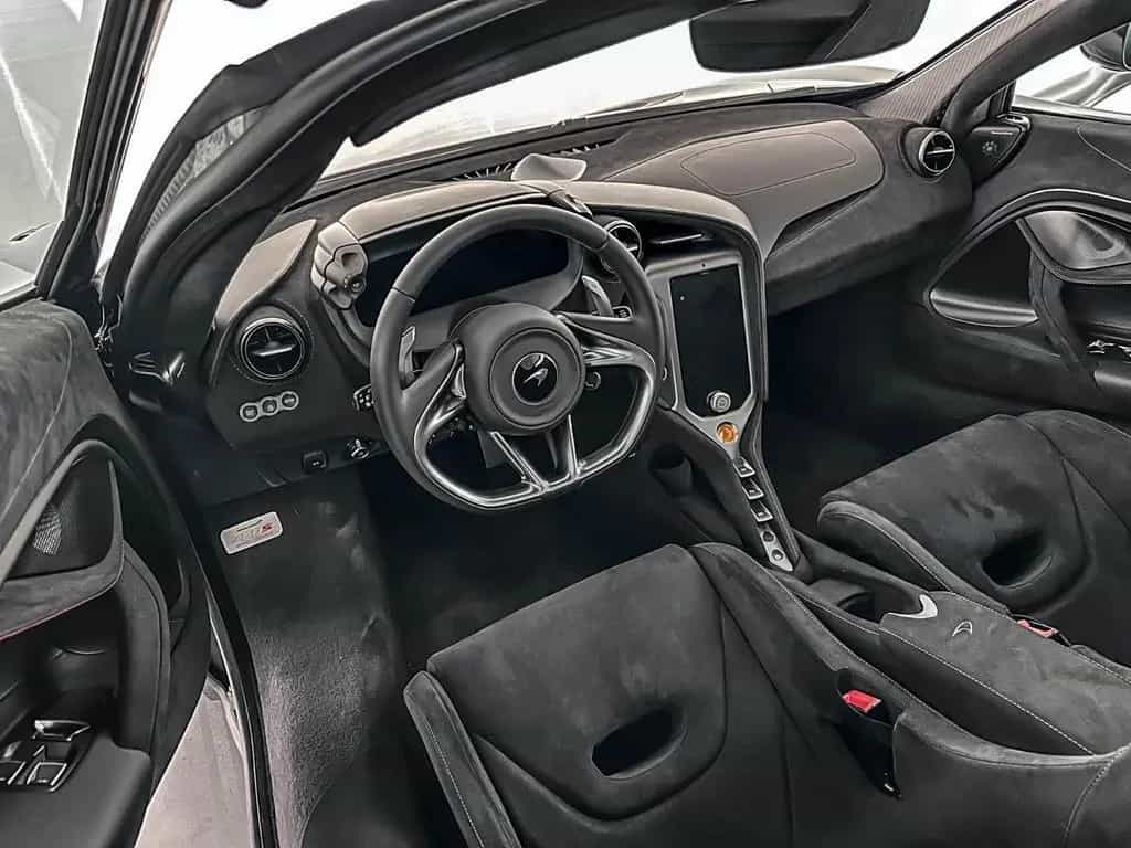McLaren 750S Coupe MY27 - McLaren Milano 03/2026-photo-8