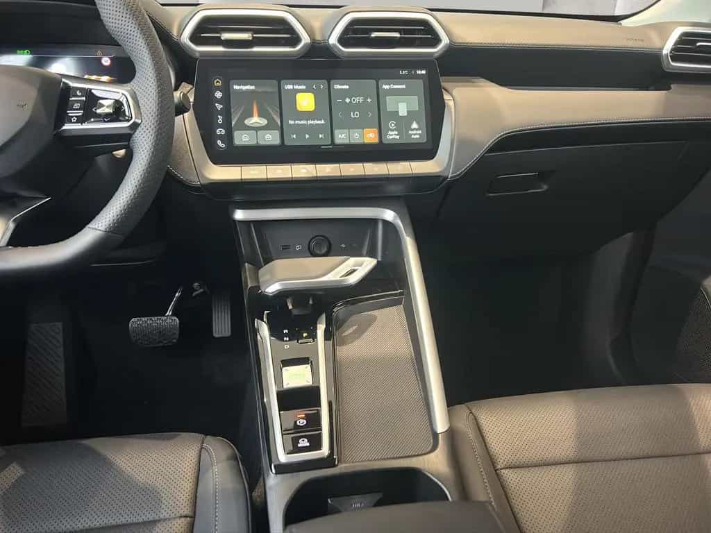 MG ZS Luxury 1.5 Hybrid+ Autom LED ACC GJR RFK SHZ 12/2025-photo-12