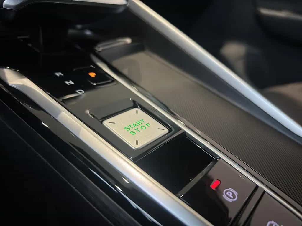 MG ZS Luxury 1.5 Hybrid+ Autom LED ACC GJR RFK SHZ 12/2025-photo-19