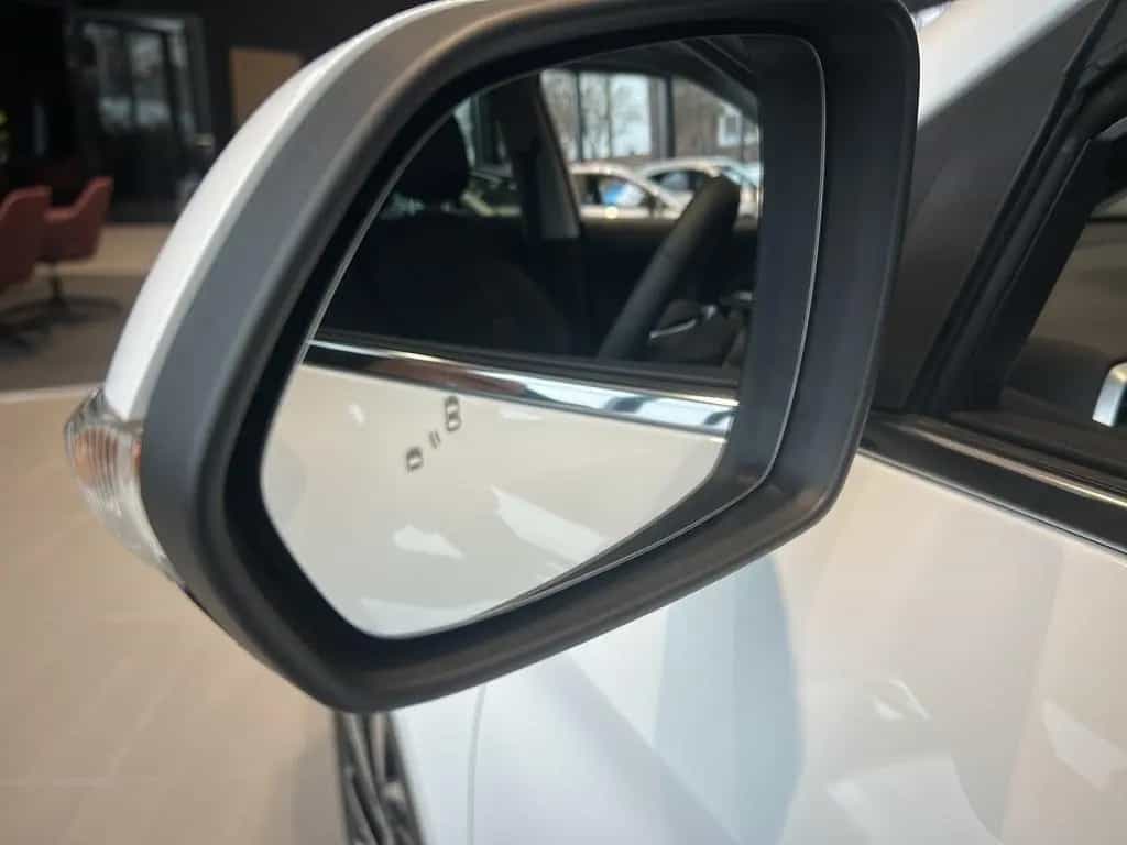 MG ZS Luxury 1.5 Hybrid+ Autom LED ACC GJR RFK SHZ 12/2025-photo-21