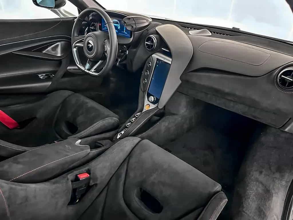 McLaren 750S Coupe MY27 - McLaren Milano null-photo-11