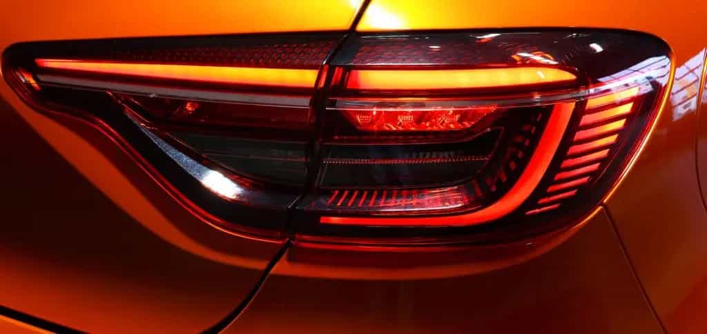 Renault Clio V Edition One Autom. Kam Navi Lenkhzg. Spur 12/2019-photo-39