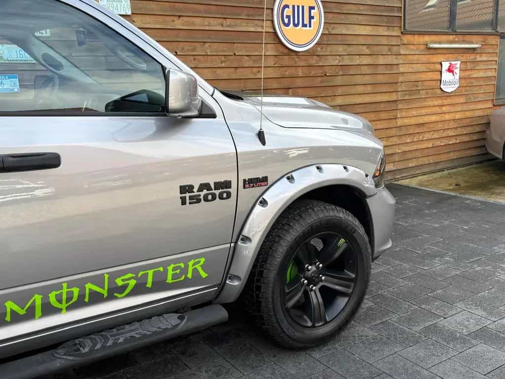 Dodge RAM 1500 5,7L MONSTER 4x4 LEDER AHK LED 02/2020-photo-17