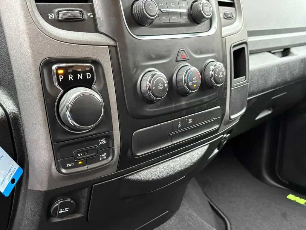 Dodge RAM 1500 5,7L MONSTER 4x4 LEDER AHK LED 02/2020-photo-22