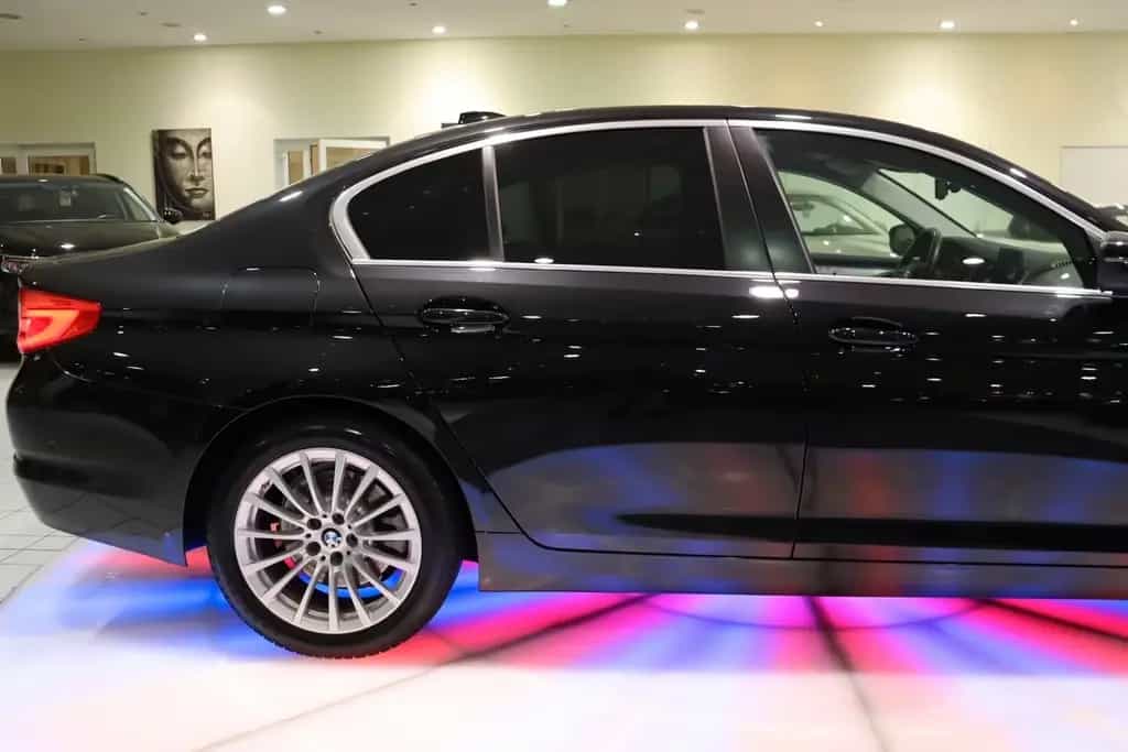 BMW 5 Series 520d Limousine*1HD*ALU*NAVI*PDC*SHZ*LED*TEMPOMAT 09/2019-photo-10