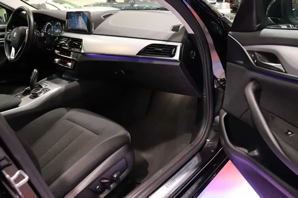 BMW 5 Series 520d Limousine*1HD*ALU*NAVI*PDC*SHZ*LED*TEMPOMAT 09/2019-photo-17