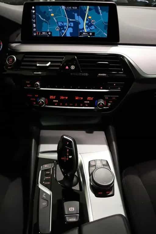 BMW 5 Series 520d Limousine*1HD*ALU*NAVI*PDC*SHZ*LED*TEMPOMAT 09/2019-photo-19