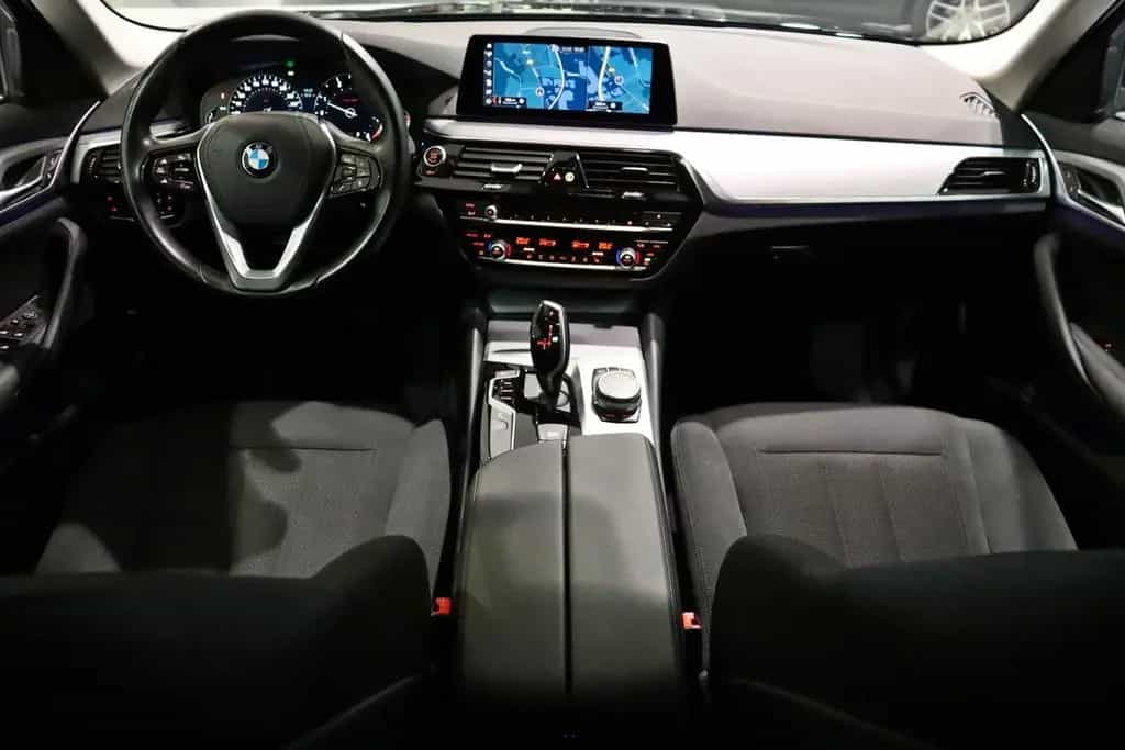 BMW 5 Series 520d Limousine*1HD*ALU*NAVI*PDC*SHZ*LED*TEMPOMAT 09/2019-photo-23
