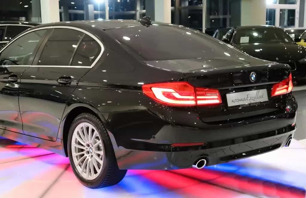 BMW 5 Series 520d Limousine*1HD*ALU*NAVI*PDC*SHZ*LED*TEMPOMAT 09/2019-photo-6