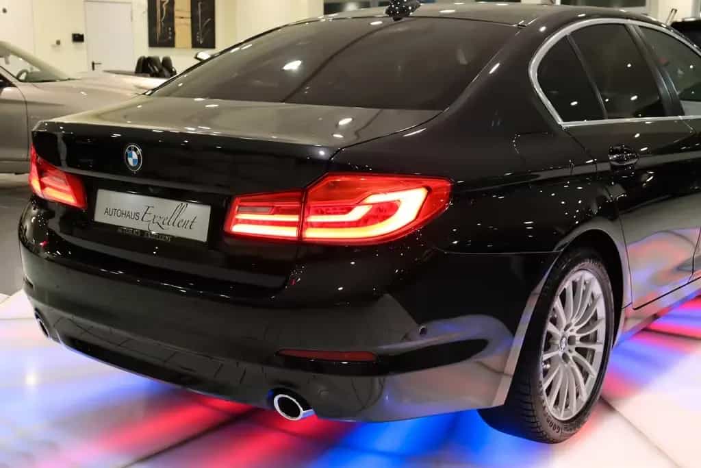BMW 5 Series 520d Limousine*1HD*ALU*NAVI*PDC*SHZ*LED*TEMPOMAT 09/2019-photo-8