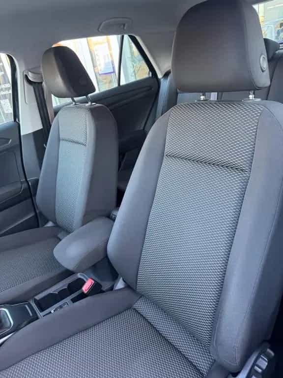 Volkswagen T-Roc 06/2018-photo-10