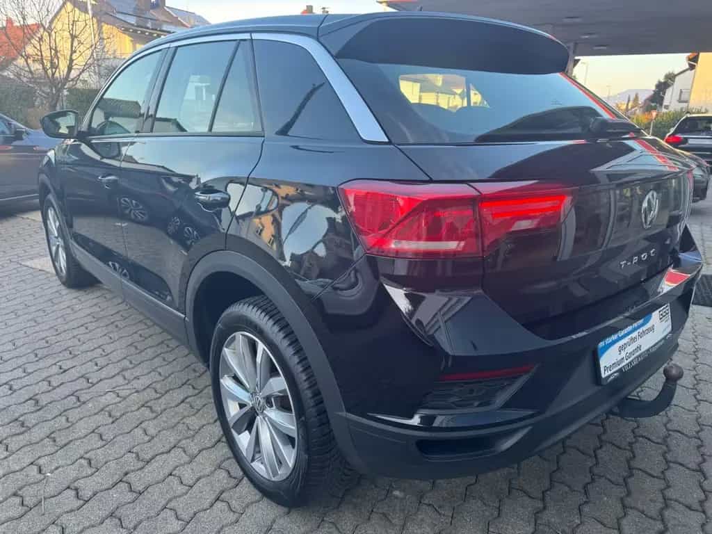 Volkswagen T-Roc 06/2018-photo-5