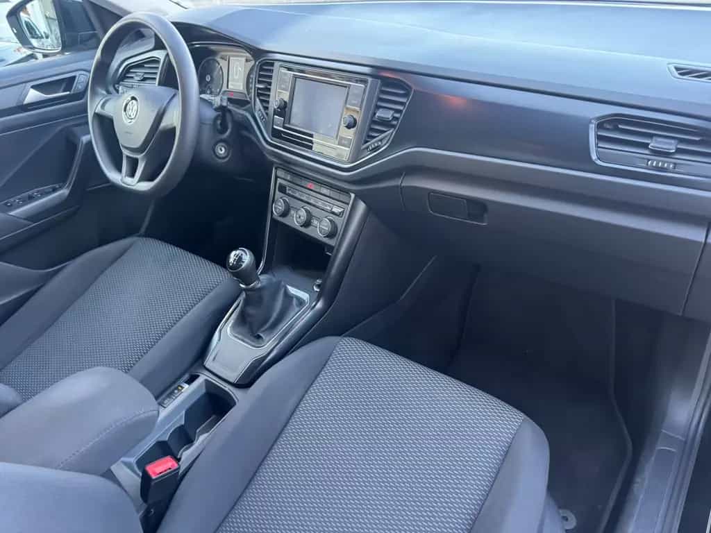 Volkswagen T-Roc 06/2018-photo-8