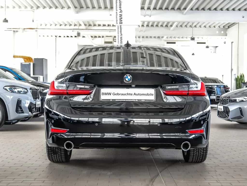 BMW 3 Series 320d Sport Line AHK LED Navi Hifi Kamera 02/2022-photo-10
