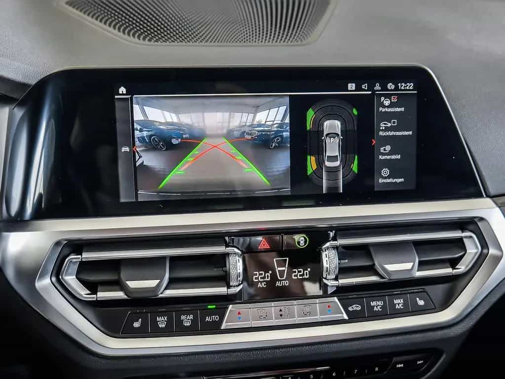 BMW 3 Series 320d Sport Line AHK LED Navi Hifi Kamera 02/2022-photo-12