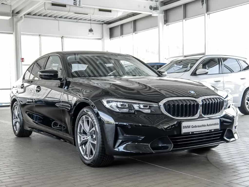 BMW 3 Series 320d Sport Line AHK LED Navi Hifi Kamera 02/2022-photo-5