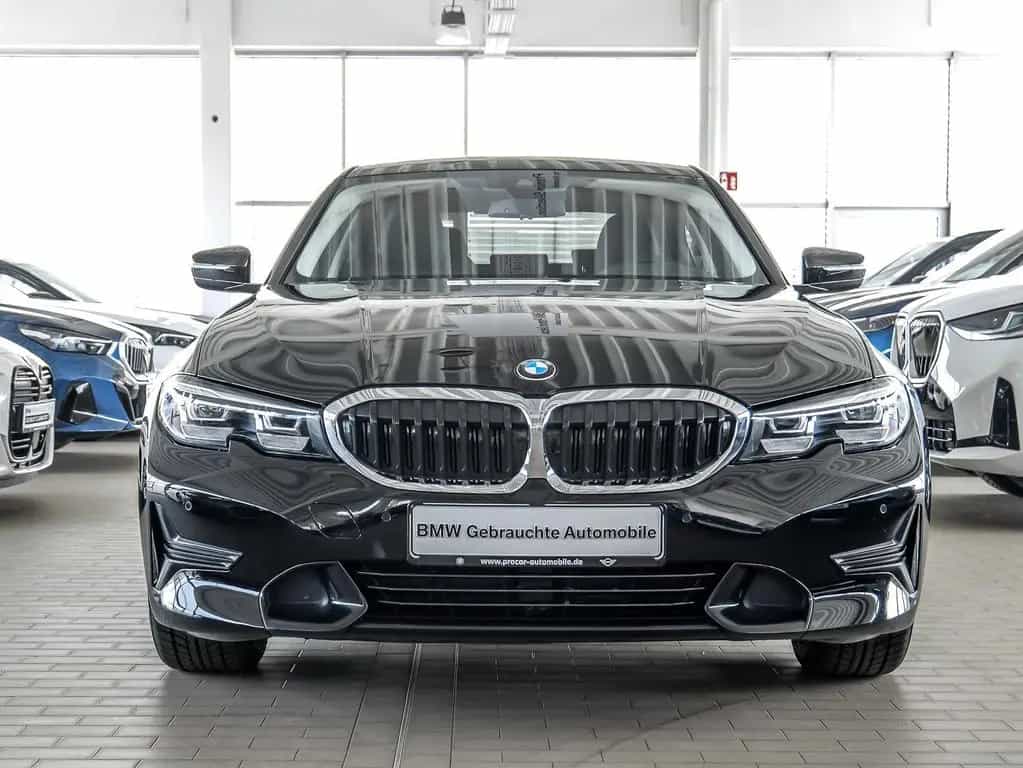 BMW 3 Series 320d Sport Line AHK LED Navi Hifi Kamera 02/2022-photo-7