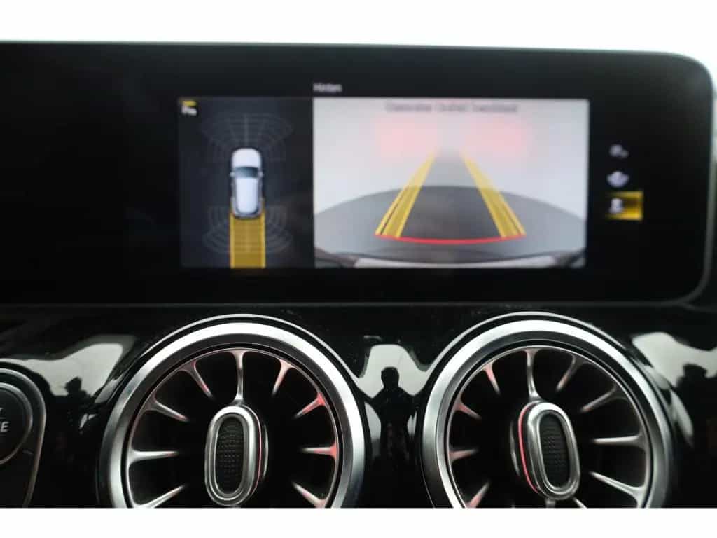 Mercedes-Benz GLA-Class 35 4M AMG magno RIDE Burm Distronic Panorama 12/2020-photo-23