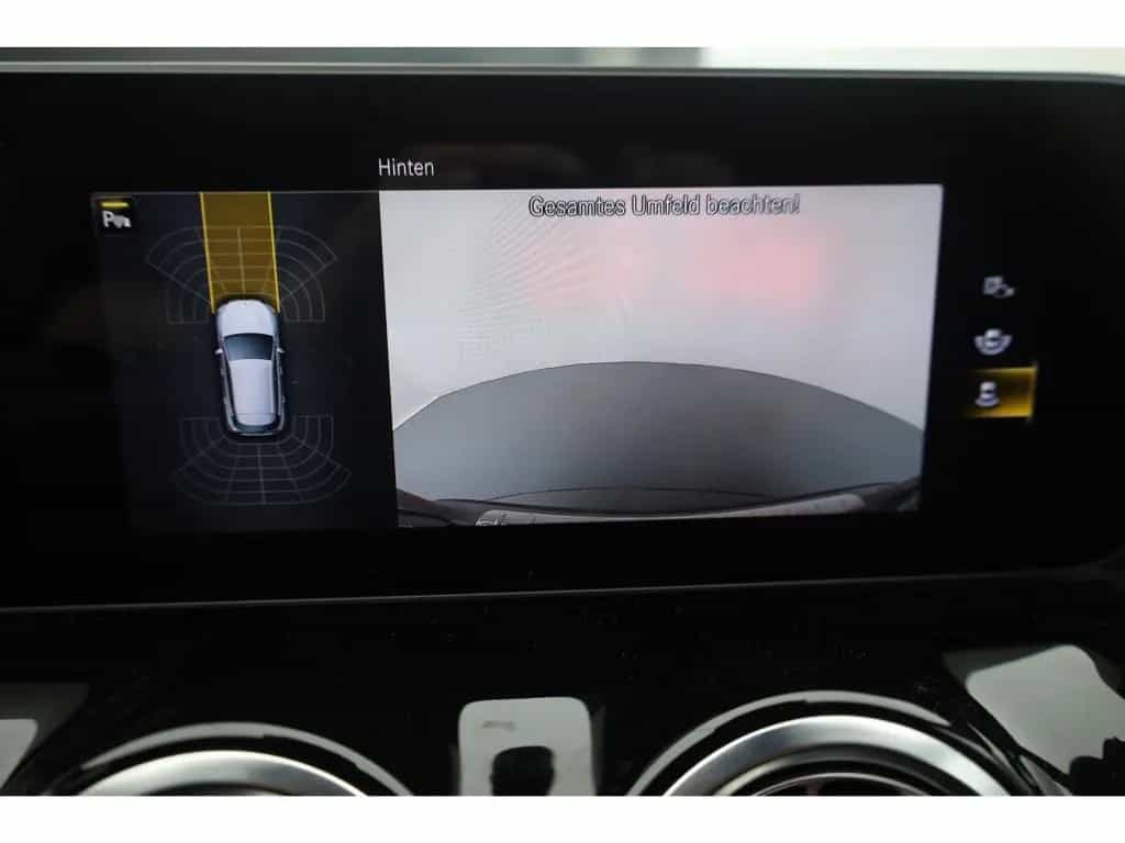 Mercedes-Benz GLA-Class 35 4M AMG magno RIDE Burm Distronic Panorama 12/2020-photo-24