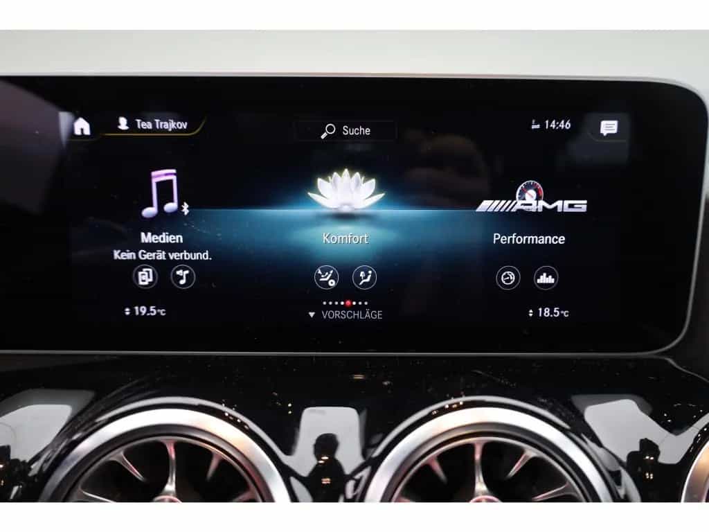 Mercedes-Benz GLA-Class 35 4M AMG magno RIDE Burm Distronic Panorama 12/2020-photo-28