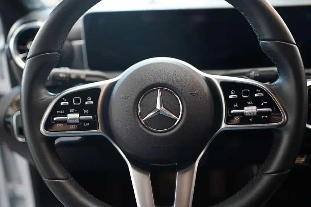 Mercedes-Benz A 180 Automat Spurhalte-&Parkassist+Navi+AHK+LED 10/2018-photo-13