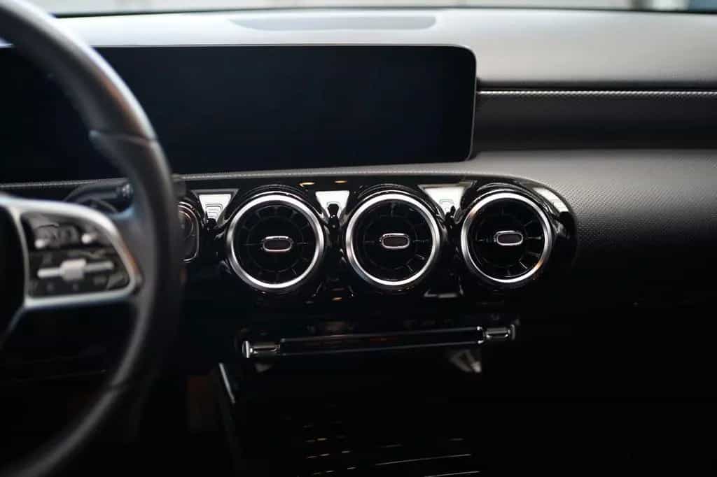 Mercedes-Benz A 180 Automat Spurhalte-&Parkassist+Navi+AHK+LED 10/2018-photo-14