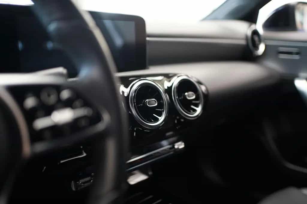 Mercedes-Benz A 180 Automat Spurhalte-&Parkassist+Navi+AHK+LED 10/2018-photo-3