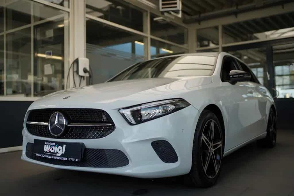 Mercedes-Benz A 180 Automat Spurhalte-&Parkassist+Navi+AHK+LED 10/2018-photo-4