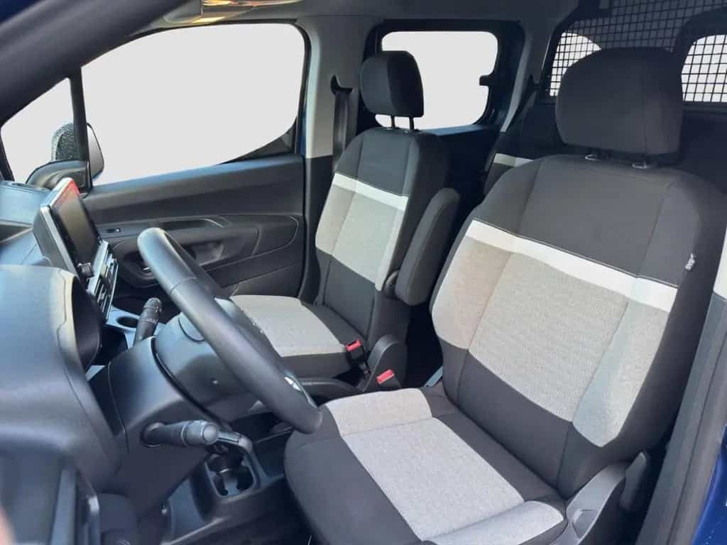 Citroën Berlingo 1.2 PureTech 110 Stop & Start Feel 8 B 02/2024-photo-6