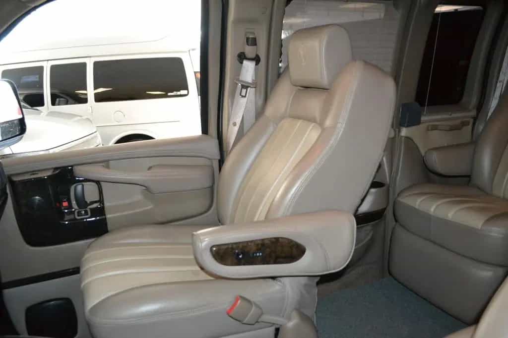GMC Savana Express 5,3l V8 Explorer Limited SE 10/2014-photo-19