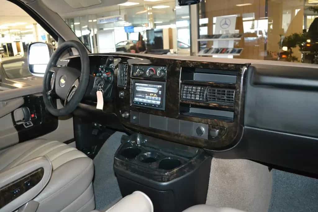 GMC Savana Express 5,3l V8 Explorer Limited SE 10/2014-photo-22
