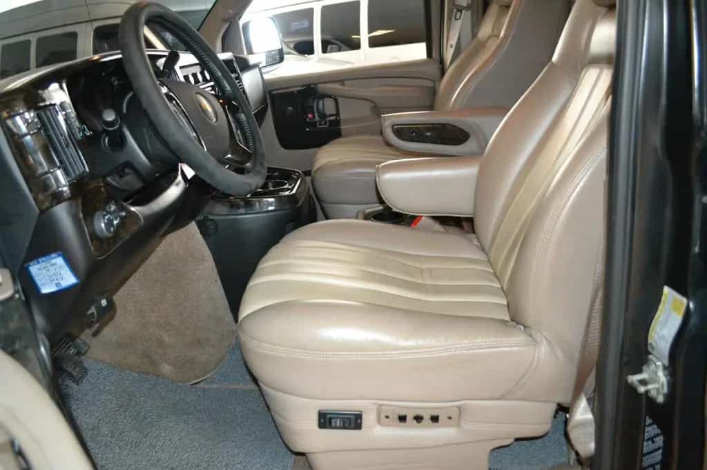 GMC Savana Express 5,3l V8 Explorer Limited SE 10/2014-photo-5