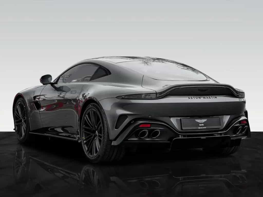 Aston Martin V8 Vantage | B&W Audio | Carbon Interior 02/2025-photo-21