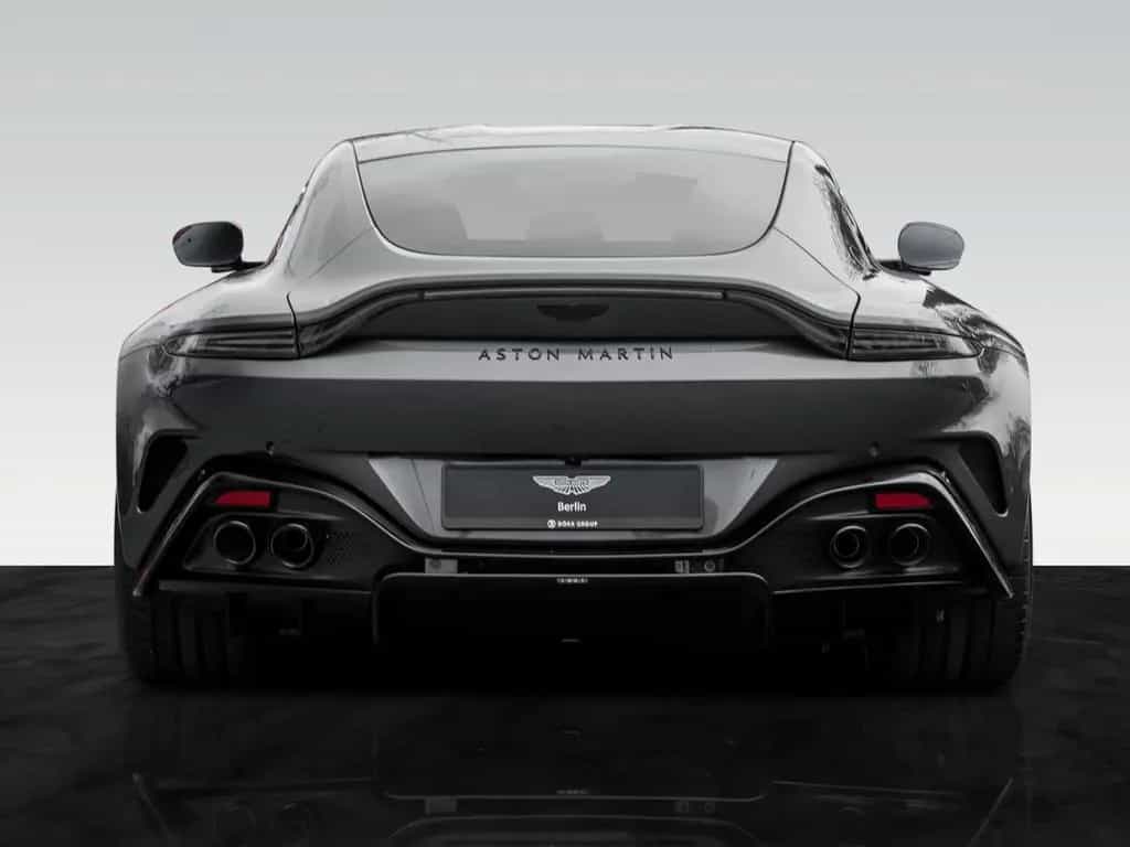 Aston Martin V8 Vantage | B&W Audio | Carbon Interior 02/2025-photo-4