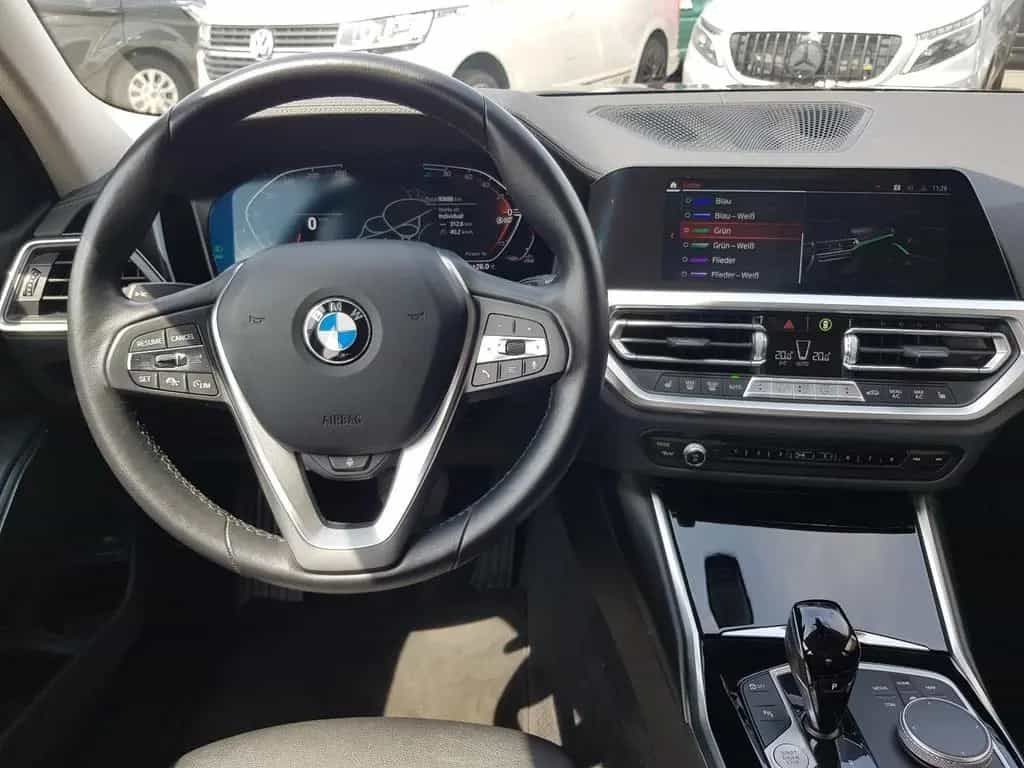 BMW 320 d xDrive TOURING LUXURY LINE LIVE PROF FREUDE 10/2021-photo-17
