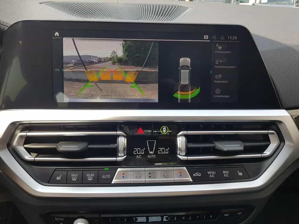 BMW 320 d xDrive TOURING LUXURY LINE LIVE PROF FREUDE 10/2021-photo-21