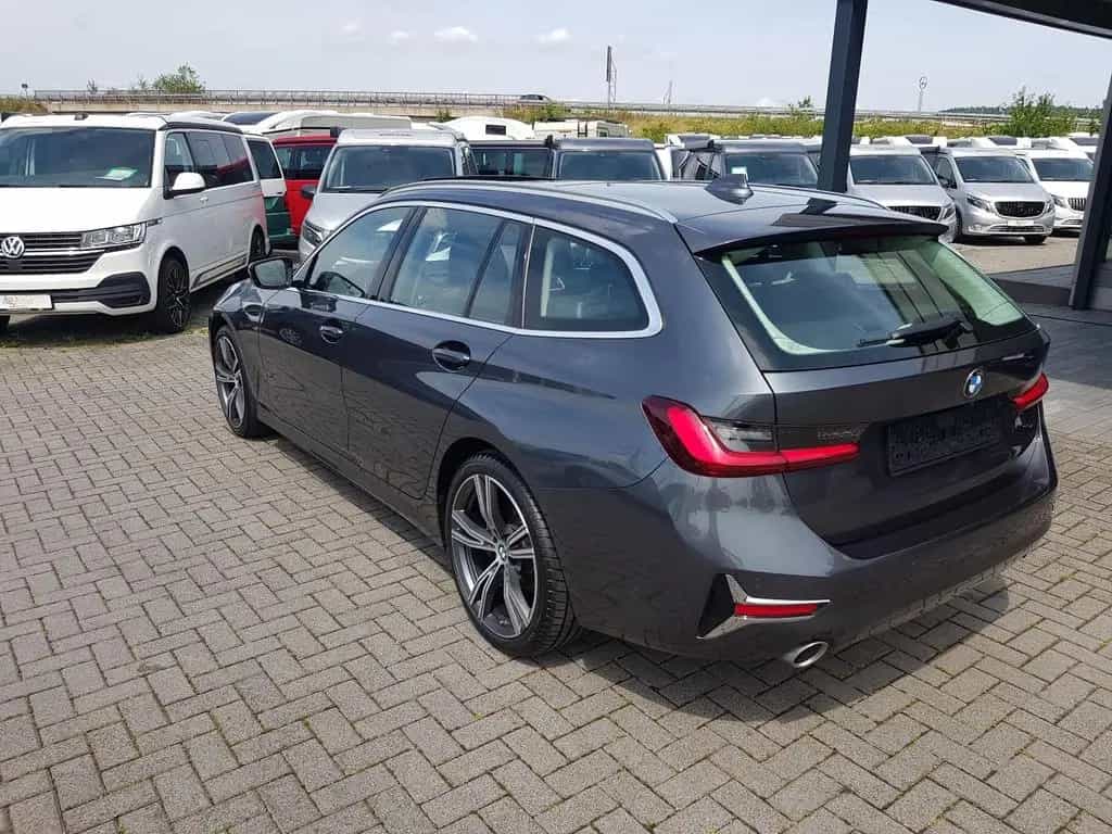 BMW 320 d xDrive TOURING LUXURY LINE LIVE PROF FREUDE 10/2021-photo-3
