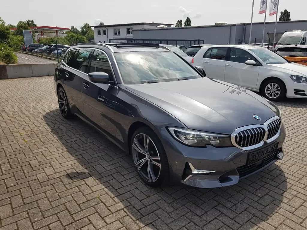 BMW 320 d xDrive TOURING LUXURY LINE LIVE PROF FREUDE 10/2021-photo-7