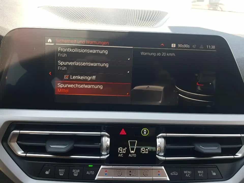 BMW 320 d Touring xDRIVE ADVANTAGE LIVE RFK NAVI LED 11/2021-photo-19