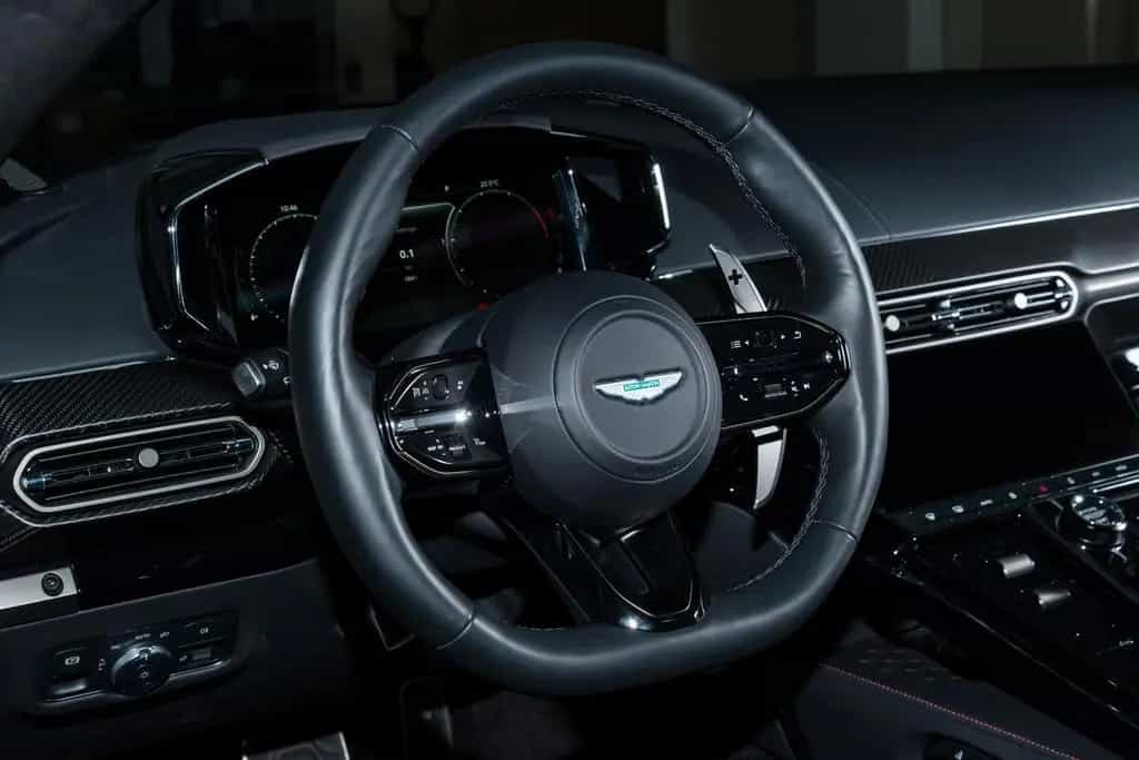 Aston Martin V8 Vantage 4.0 V8 10/2025-photo-12