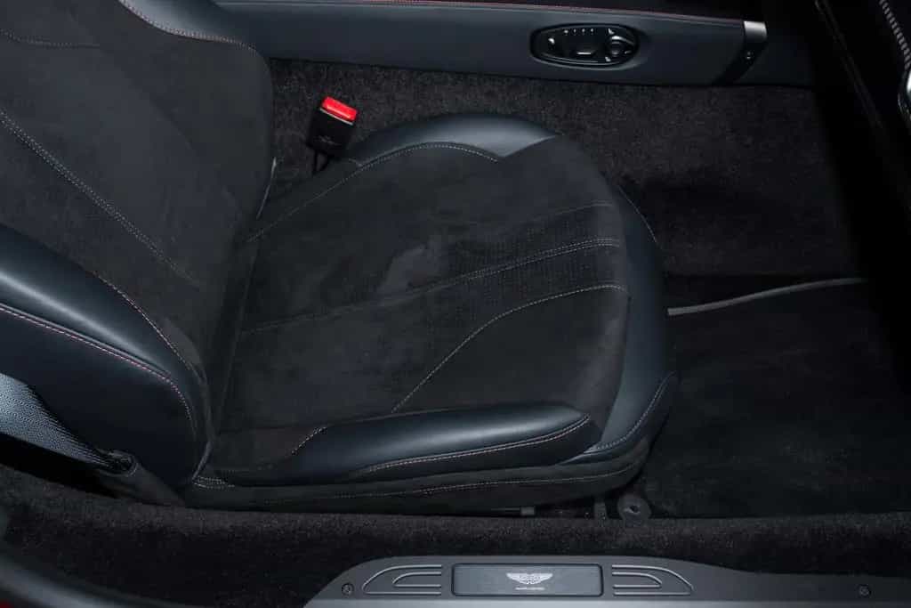 Aston Martin V8 Vantage 4.0 V8 10/2025-photo-16