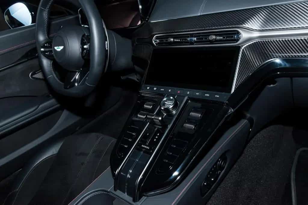 Aston Martin V8 Vantage 4.0 V8 10/2025-photo-20