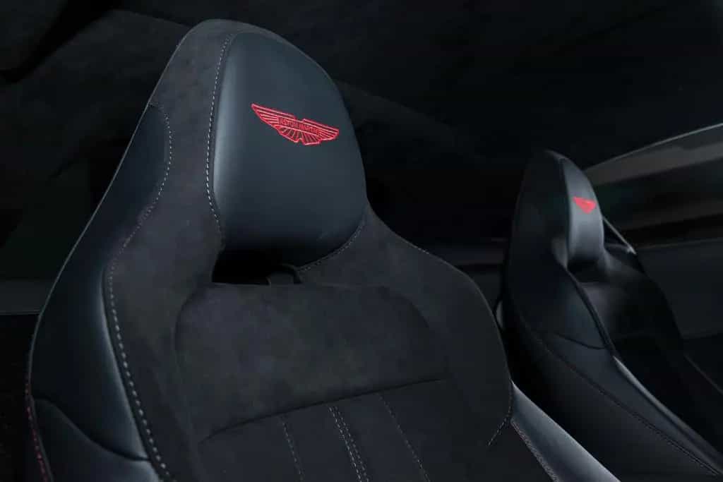 Aston Martin V8 Vantage 4.0 V8 10/2025-photo-24