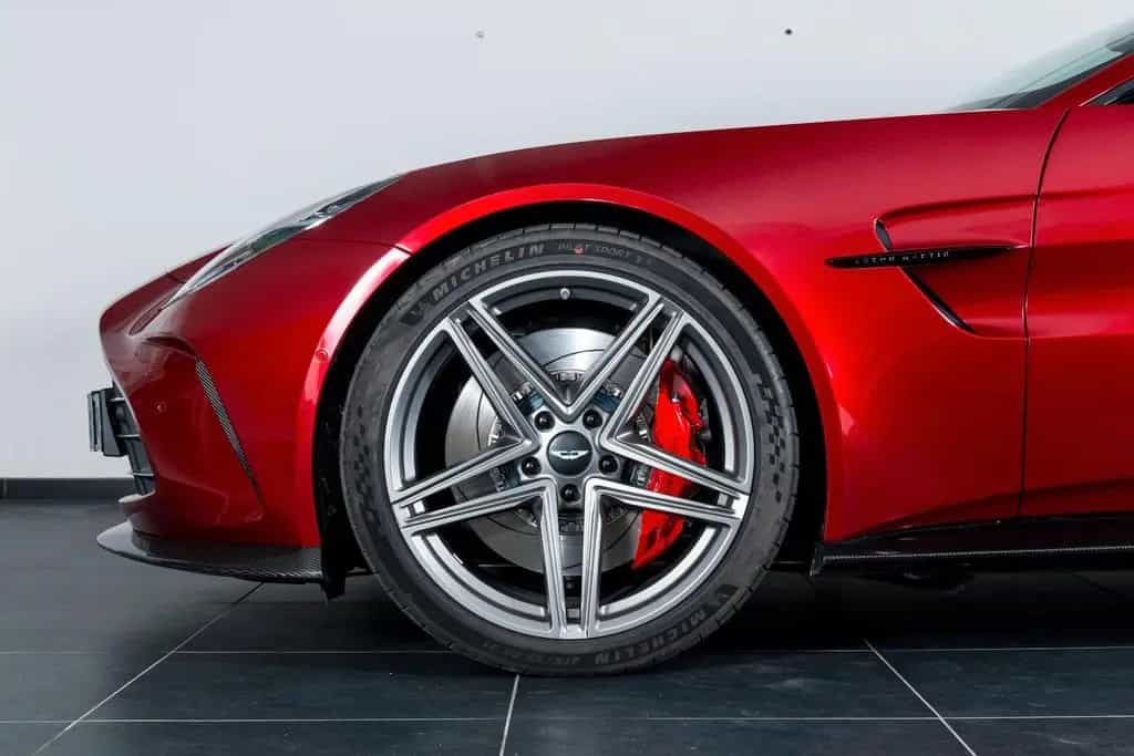 Aston Martin V8 Vantage 4.0 V8 10/2025-photo-8