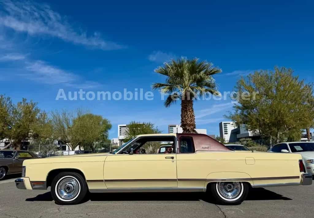 Lincoln Town Car Coupe 1 of 144 with only 35´000miles 07/1977-photo-0
